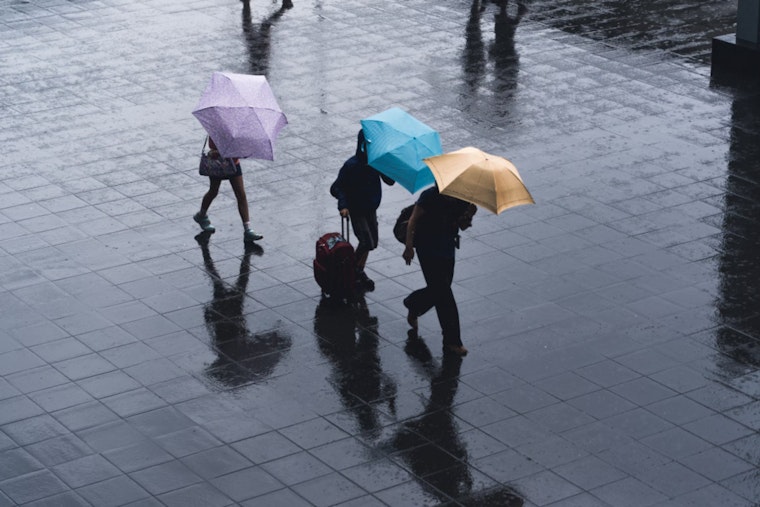 Las Vegas Braces for Mixed Precipitation and Gusty Winds as Dynamic Weather System Approaches