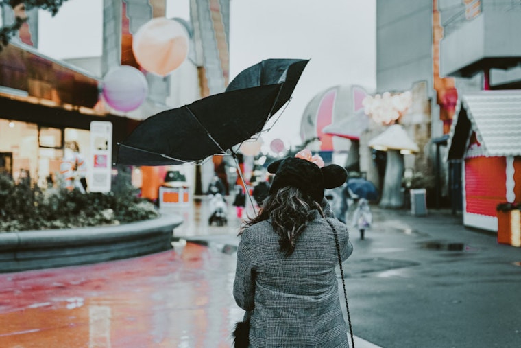 Las Vegas Weather Alert: Gusty Winds, Light Showers, and a Weekend Cool Down Forecasted