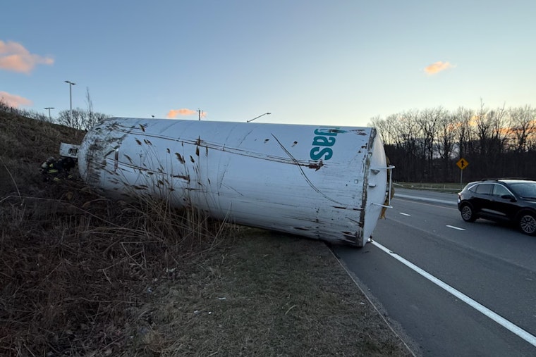Liquid Oxygen Tank Falls Off Truck on I-290 in Auburn, Prompting Hazardous Materials Response