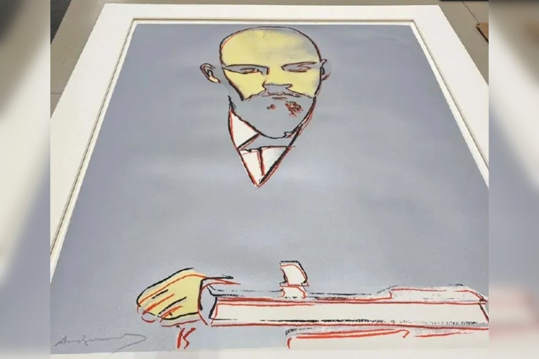 Los Angeles Pawn Shop Owner Charged With Conspiring to Sell Stolen Andy Warhol Artwork