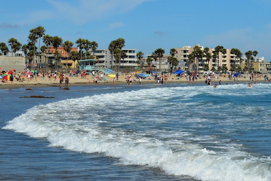 Los Angeles to Enjoy Sunny Skies and Light Breezes, With Patchy Fog Expected on Weekdays