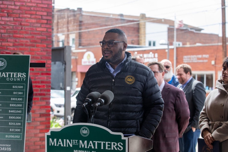 Lt. Gov. Austin Davis Champions Economic Growth with Main Street Matters Program in Munhall Borough