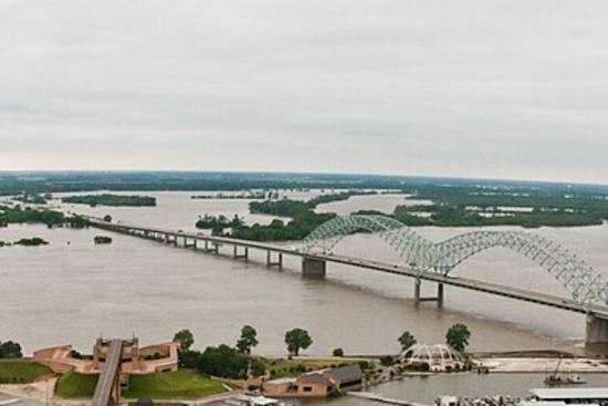 Major Flooding Along Mississippi River Prompts Warnings in Memphis and Surrounding Regions