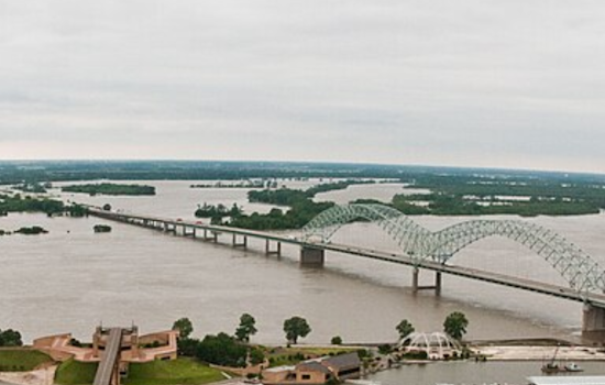 Major Flooding Along Mississippi River Prompts Warnings in Memphis and Surrounding Regions
