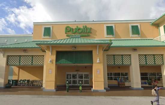Man Left Fighting for Life after Stabbing in Fort Lauderdale Publix Parking Lot, Suspect Sought