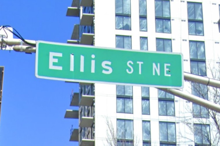 Man Stabbed After Verbal Dispute in Atlanta, Police Seek Information on Suspect