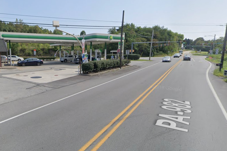 Manhunt Underway for Suspect in Knife-Point Robbery at Derry Convenience Store
