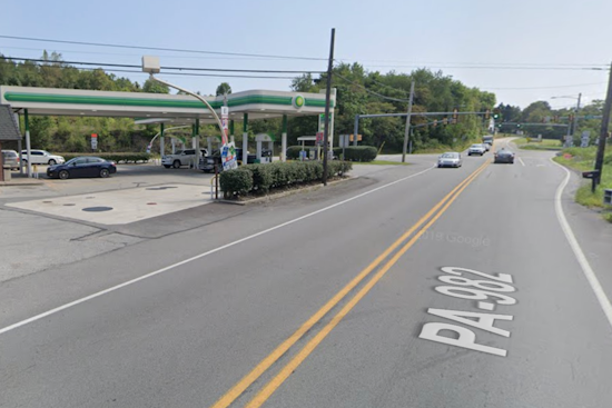 Manhunt Underway for Suspect in Knife-Point Robbery at Derry Convenience Store