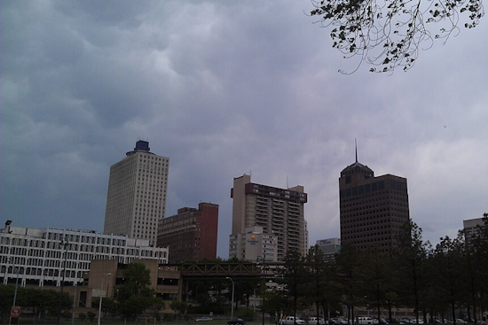 Memphis Braces for Showers and Thunderstorms, Flood Warning Issued Along Mississippi River