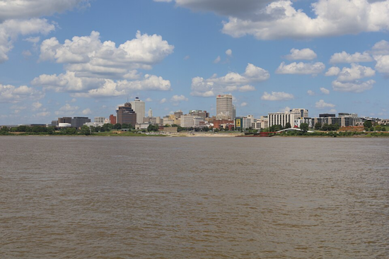Memphis Embraces Sunny Days Amid Flood Warnings Along Mississippi River