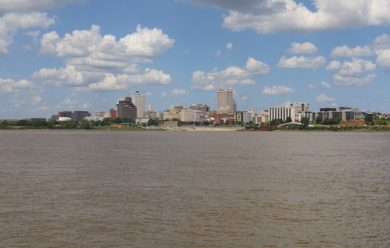 Memphis Embraces Sunny Days Amid Flood Warnings Along Mississippi River