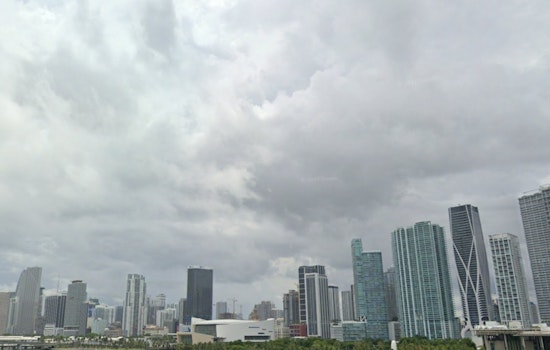 Miami Braces for Showers and Gusts as Weekend Rainfall Aims to Ease Drought Concerns
