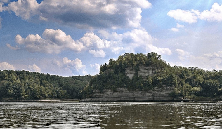 Mother and Child Airlifted After 30-Foot Fall in Starved Rock State Park