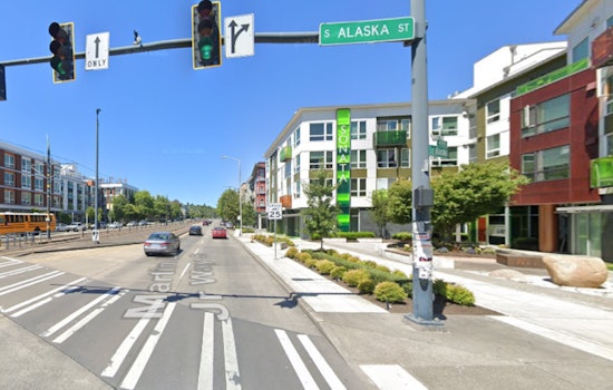 Motorcyclist Suspected of Fleeing After Striking Two Pedestrians in South Seattle Hit and Run