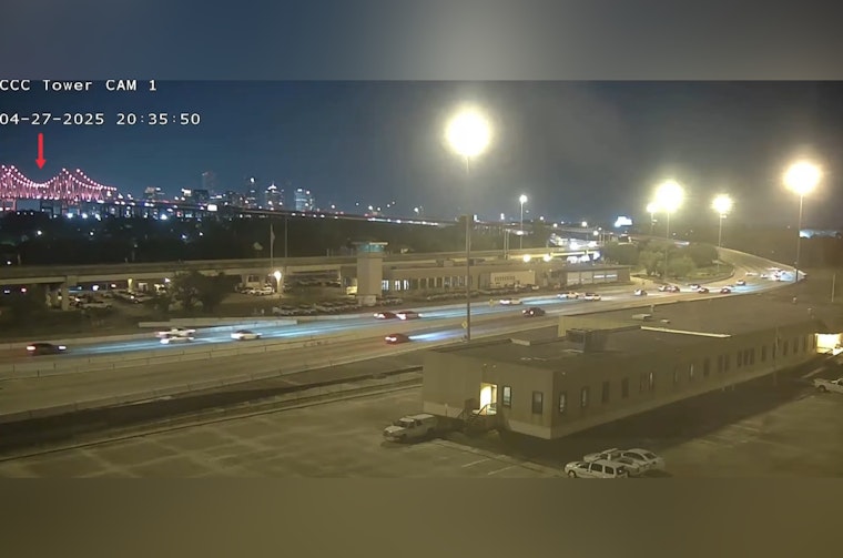 New Orleans' Crescent City Connection Bridge Radiates Remembrance for Fallen Firefighters