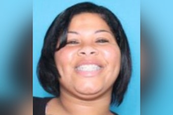 New Orleans Police Seek Public Help to Find Suspect Accused of Stolen Phone Sale