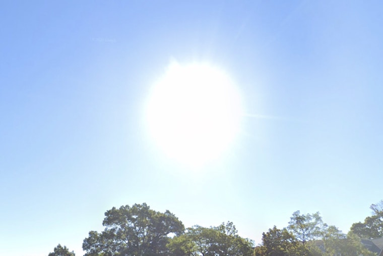 New York Braces for Mixed Weather with Thunderstorms and Sunny Days Ahead
