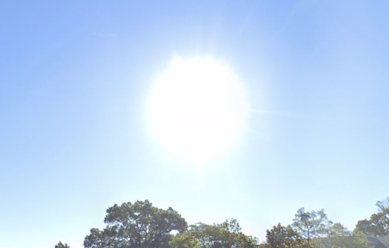 New York Braces for Mixed Weather with Thunderstorms and Sunny Days Ahead