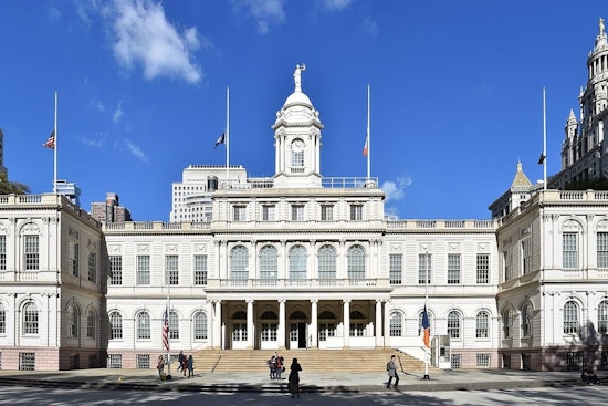 New Yorkers Rally at City Hall Against Proposed Return of ICE Agents to Rikers Island