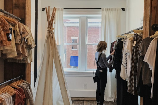 New York's Food and Fashion Industries Scramble Amid Trump Tariffs, Bar Owners Brace for Price Surges