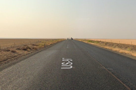 One Dead, One Unharmed After Tragic Highway 97 Collision in Klamath County
