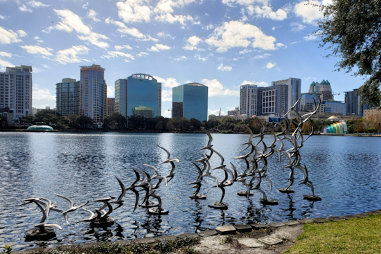 Orlando Forecast: Warm Week Ahead with Sunshine and Occasional Showers