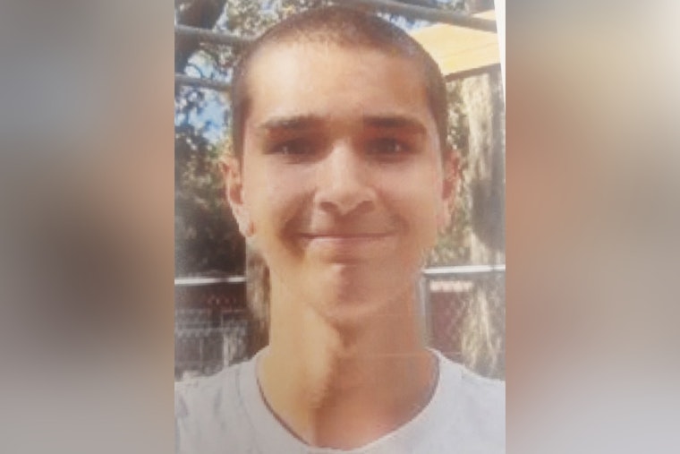 Pasco Sheriff's Office Seeks Aid in Finding Missing Teen Nicholas Trosclair in Hudson Area