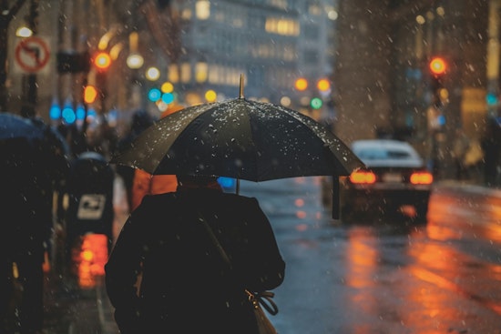 Philadelphia Prepares for Stormy Weekend with Potential Thunderstorms and Strong Winds