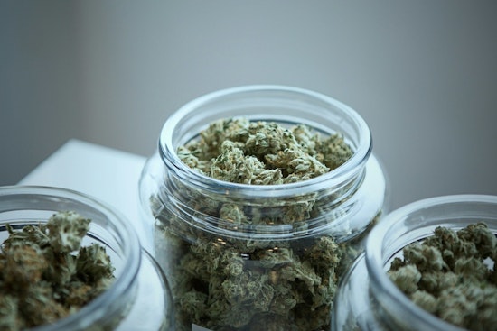 Phoenix Dispensaries Eye Boost in Sales with 4/20 Easter Promotions Amid Industry Downturn