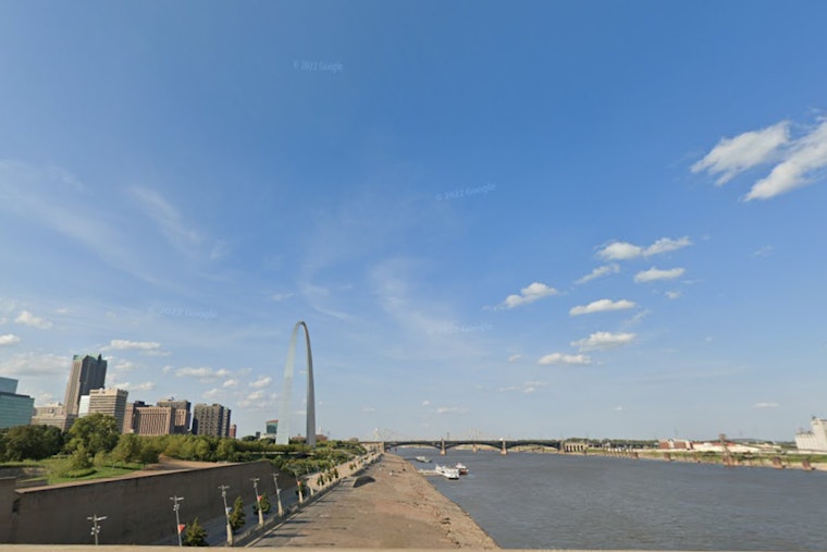 Rising Temperatures and Clear Skies with Possible Weekend Showers in St. Louis, Says NWS