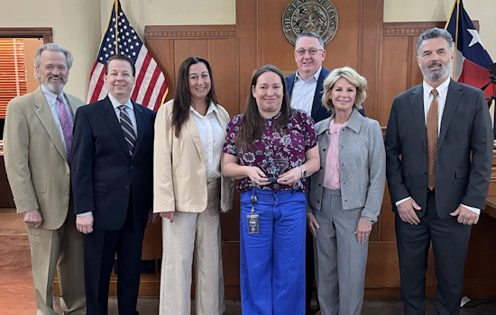 Rockwall County Honors Employees Leah Reichle and Heather Mitchell with Quarterly Awards