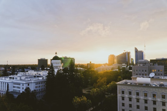 Sacramento Braces for Warm Week Ahead with Cool Shift and Possible Showers by Weekend