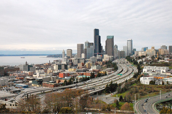 Seattle Braces for Mixed Weather: Calm Midweek Sunshine to Weekend Rain, Says NWS