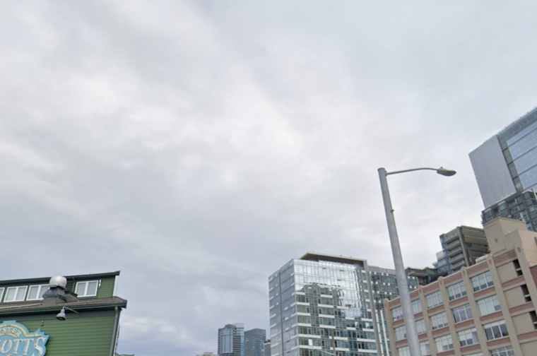 Seattle Experiences Mild Temperatures and Sun with Rain on the Horizon