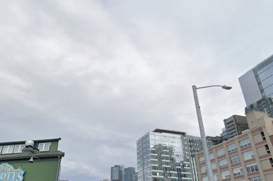 Seattle Experiences Mild Temperatures and Sun with Rain on the Horizon