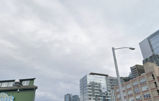 Seattle Experiences Mild Temperatures and Sun with Rain on the Horizon