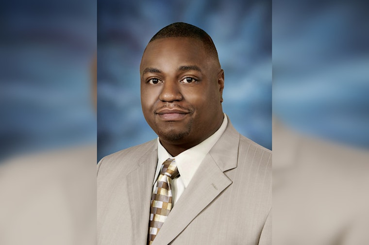 Senator Emil Jones III's Late-Night Texts to Ex-Intern Scrutinized Amid Bribery Allegations in Chicago Trial
