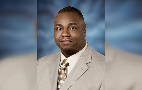 Senator Emil Jones III's Late-Night Texts to Ex-Intern Scrutinized Amid Bribery Allegations in Chicago Trial