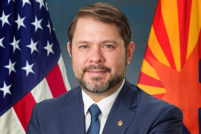 Senator Gallego Opposes Potential 21% Tax on Mexican Tomatoes, Cites Economic and Job Risks in Arizona