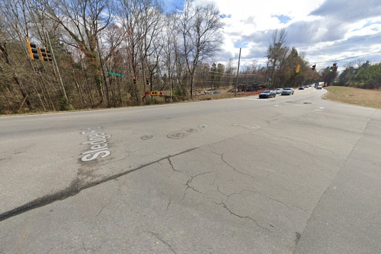 Seven Injured in School Bus Collision in Steele Creek, Charlotte, Discrepancies in Student Count Reported