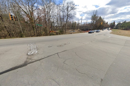 Seven Injured in School Bus Collision in Steele Creek, Charlotte, Discrepancies in Student Count Reported
