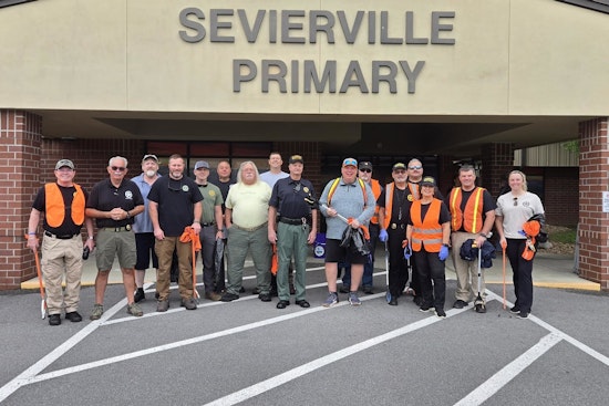 Sevierville Police and Community Volunteers Team Up with Keep Sevier Beautiful for Community Cleanup