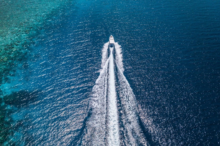 Speedboat Launches Into Air at Over 200 MPH During Lake Havasu Speed Record Attempt