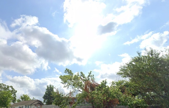 Spring Fever Hits Detroit, Sunny Skies and Seasonal Showers in This Week's Forecast