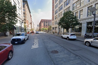 St. Louis Teen Duped with Counterfeit Cash in Downtown Robbery, Police Seek Suspect with Public's Assistance