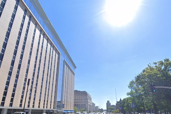 St. Louis Welcomes Sunny Skies and Mild Temperatures as NWS Forecasts Potential Showers Later in the Week