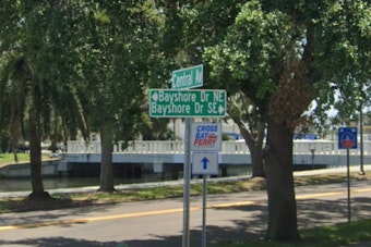 St. Petersburg Woman Charged with DUI After Vehicle Plunges into Bay at Central Ave and Bayshore Dr NE