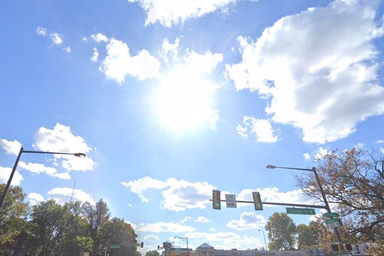 Sunny and Breezy Forecast for Philadelphia with Temperatures Reaching Mid-60s, Chilly Evenings Ahead