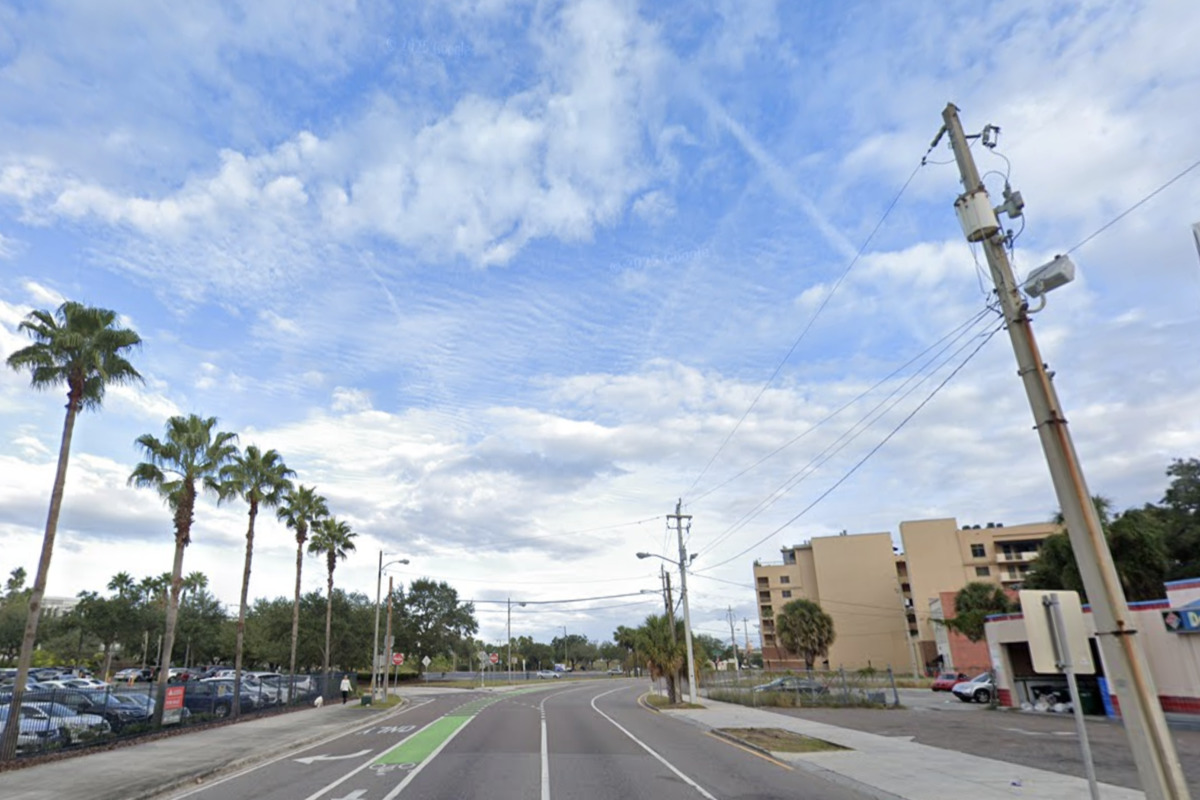 Tampa Residents Prepare for Weather Swings as NWS Forecasts Fog, Sun,