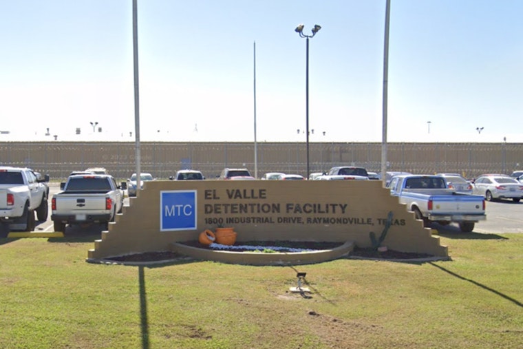 Temporary Reprieve for Venezuelan Detainees in Texas as Federal Court Halts Deportations Amid Legal Battle